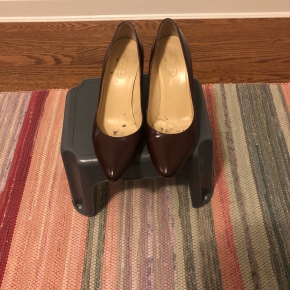 Oxblood coach classic heels 8.5 - Picture 4 of 5
